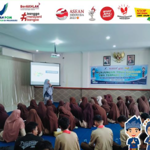 Kunjungan Tour Edukasi SMA Islam Terpadu Al-Fityah ke  Balai Besar POM di Pekanbaru